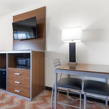 Heritage Inn Express Roseville Extérieur photo